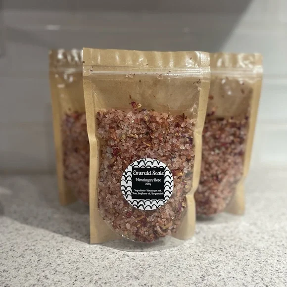 Hibiscus Lime Infused Bath Soak - 200g - Picture 3 of 5